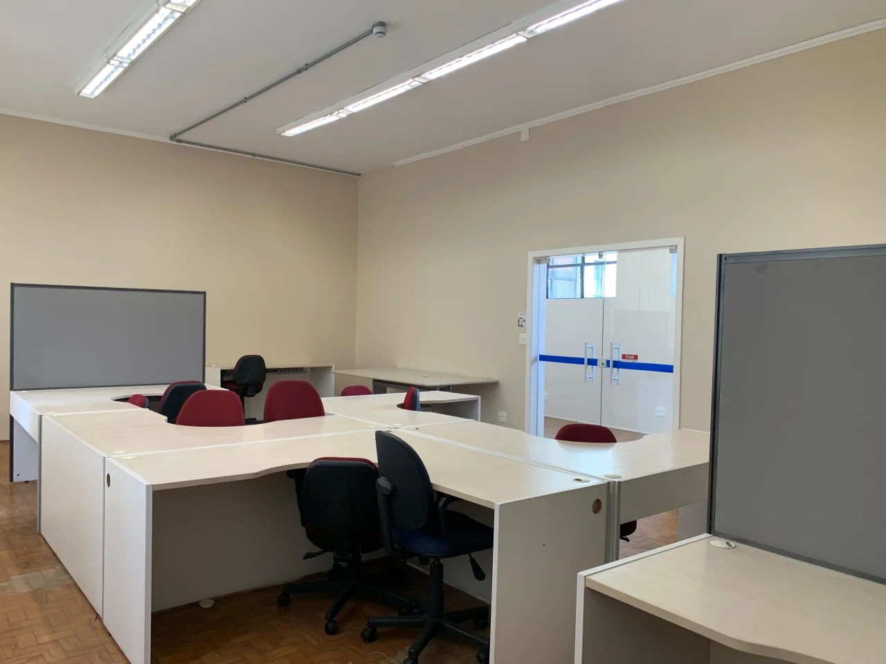 32 (Coworking)